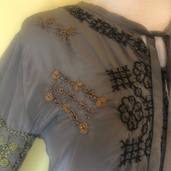 Johnny Was Biya silk grey Embroidered Tunic - Picture 5 of 15